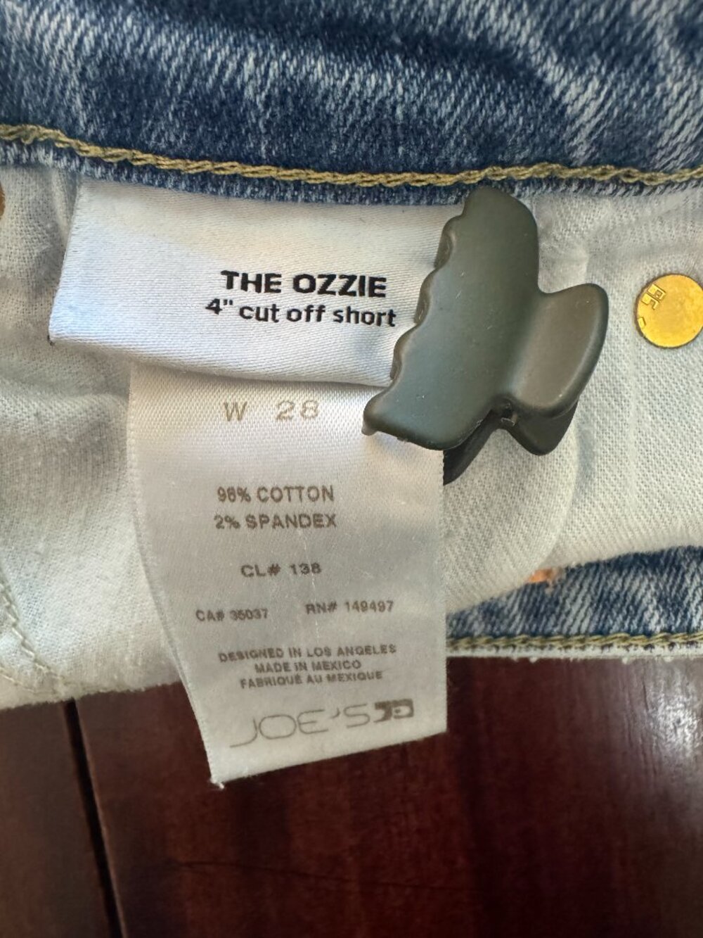 Joe's Jeans The Ozzie 4" Cut Off Shorts Size 29 Distressed Raw Hem Light Wash - Picture 3 of 7